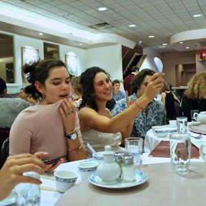 Meet your Posher, Claire